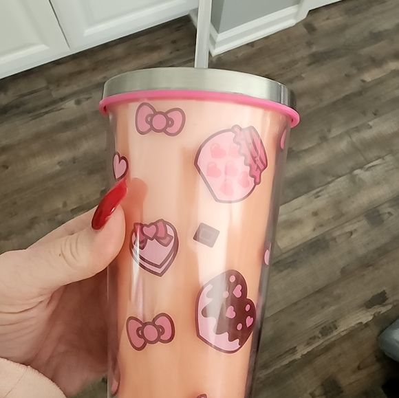 Hello Kitty - Picture 2 of 4